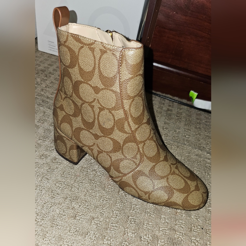 Noah Signature Bootie